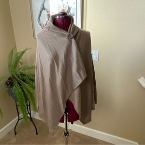 Bobeau Wrap sweater top